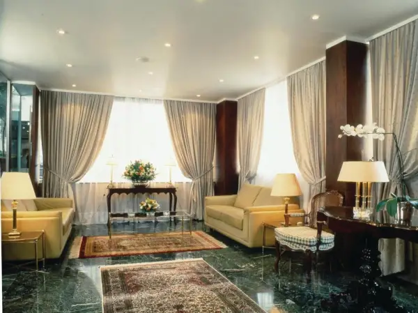 The Park Hotel Piraeus 7